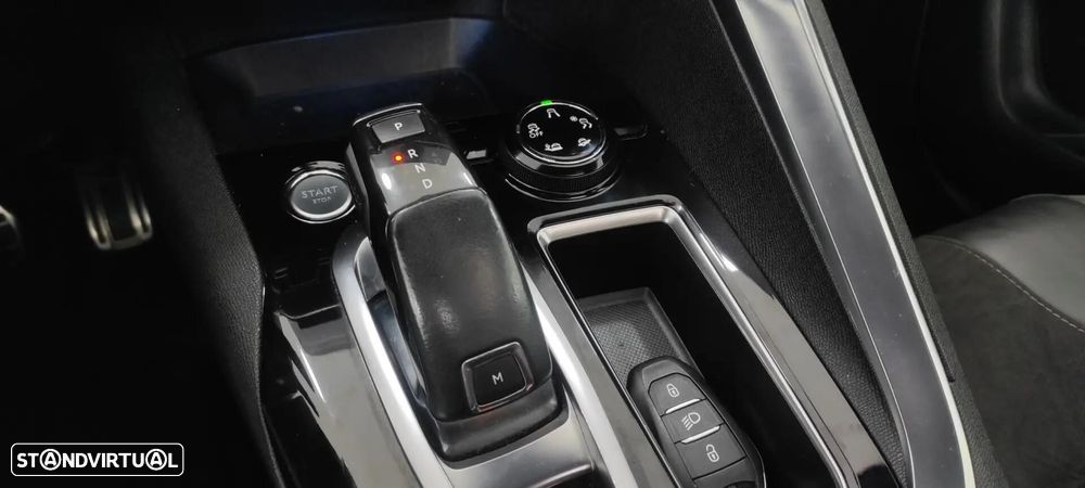 Peugeot 3008 2.0 BlueHDi GT EAT8 - 38