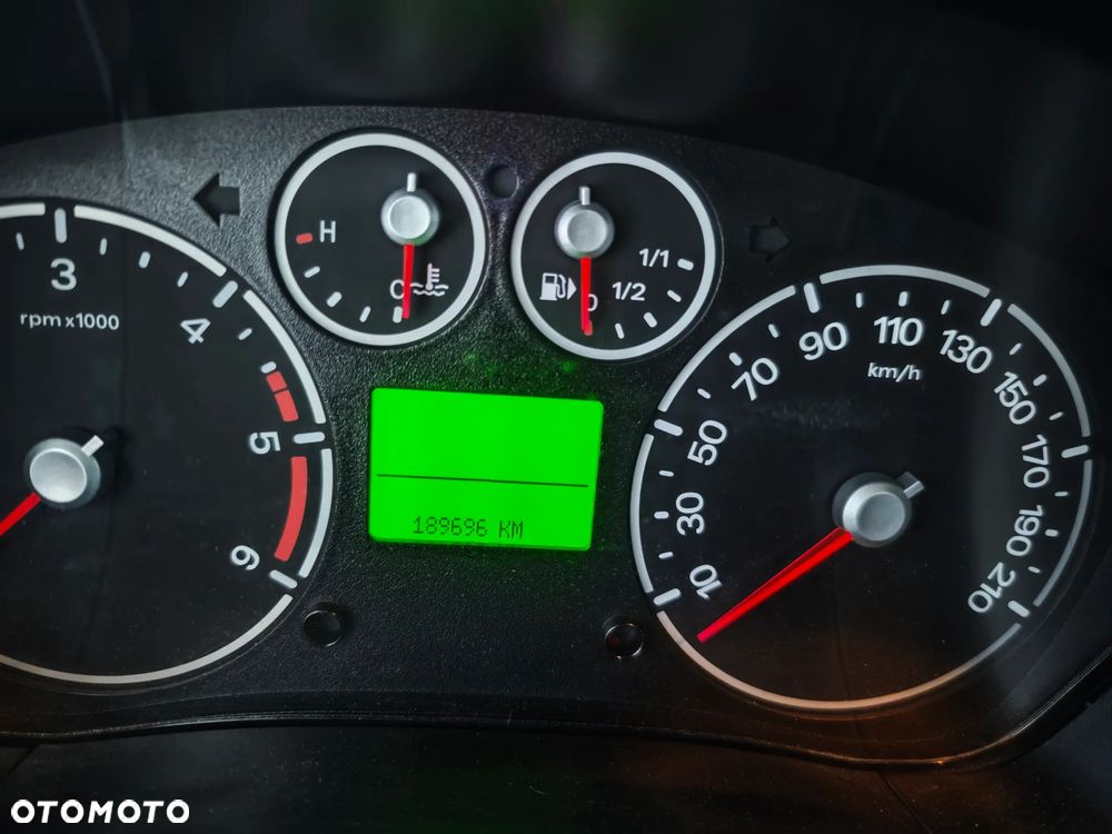 Ford Transit Connect - 15