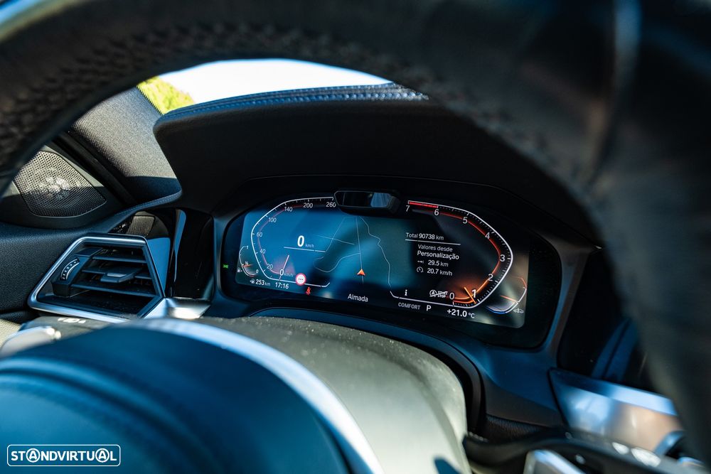 BMW 330 i xDrive Pack M - 37