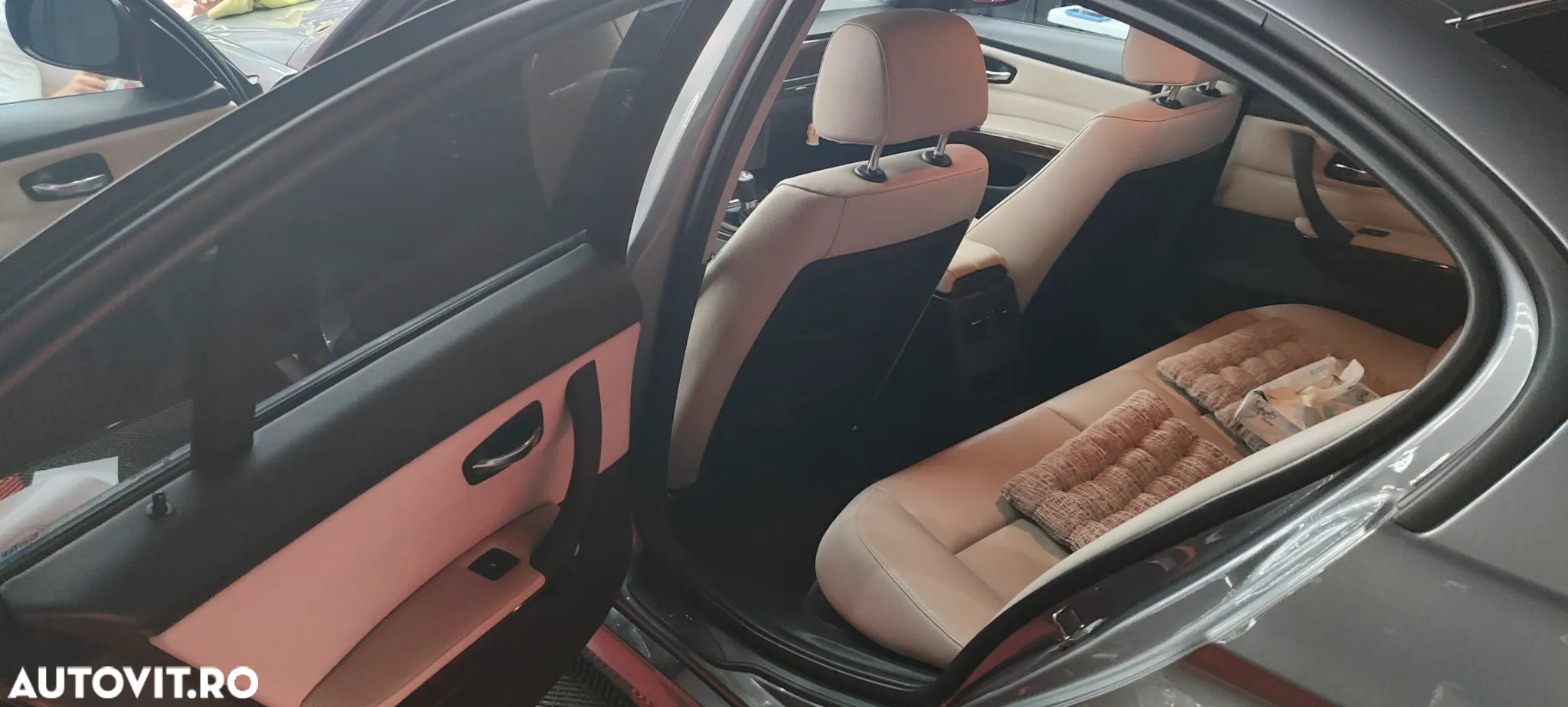 BMW Seria 3 320i - 7