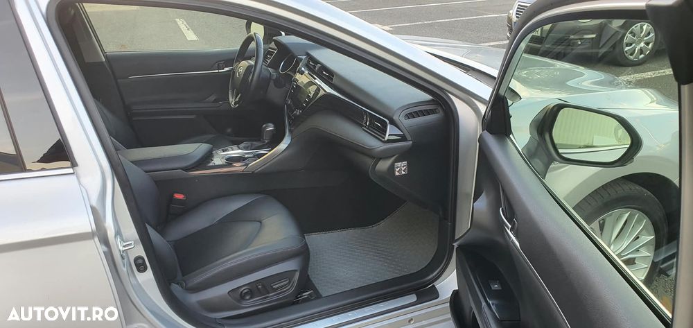 Toyota Camry 2.5 Exclusive - 19