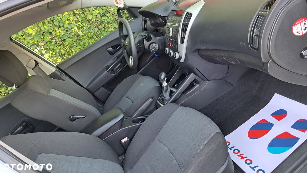 Kia Ceed - 7