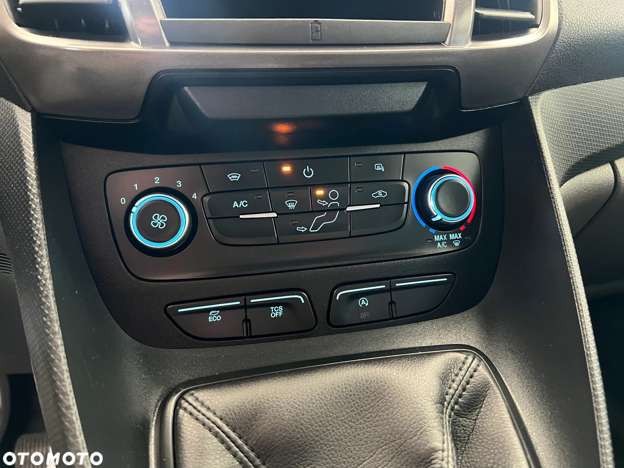 Ford Connect - 31