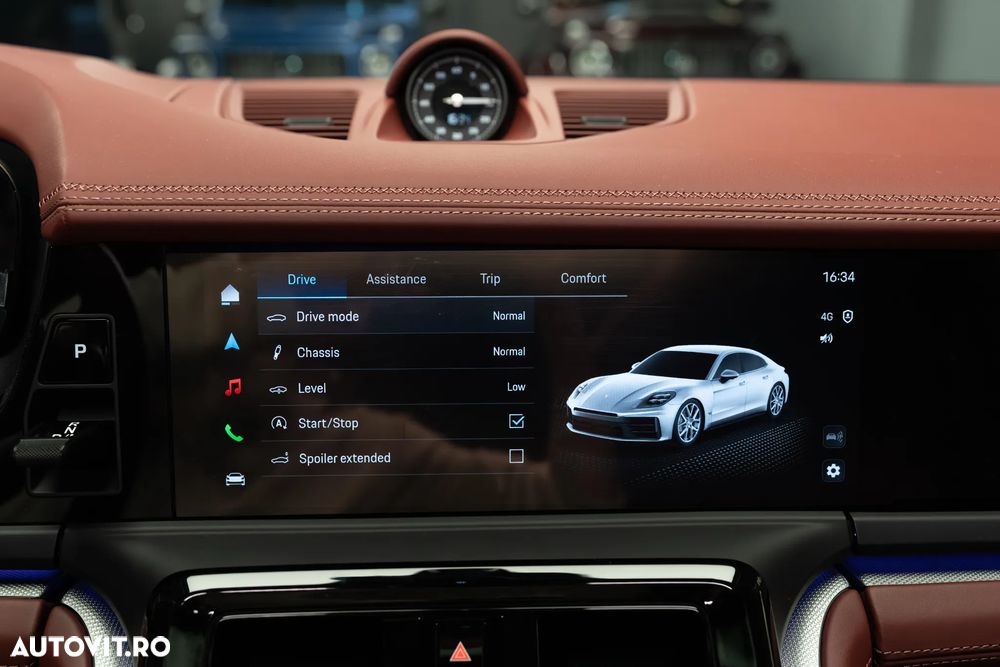 Porsche Panamera 4 - 38