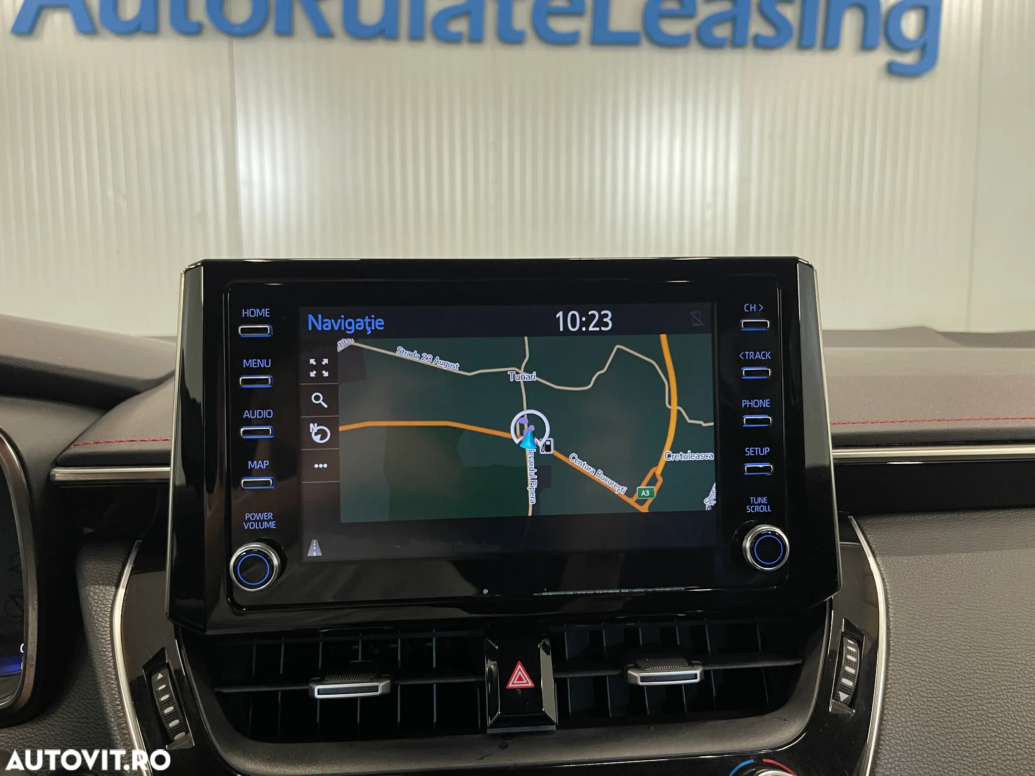 Toyota Corolla 2.0 Hybrid Lounge - 15