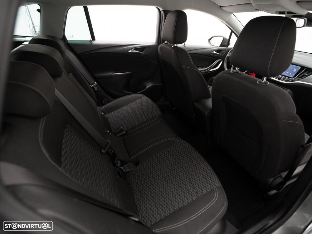 Opel Astra Sports Tourer - 10