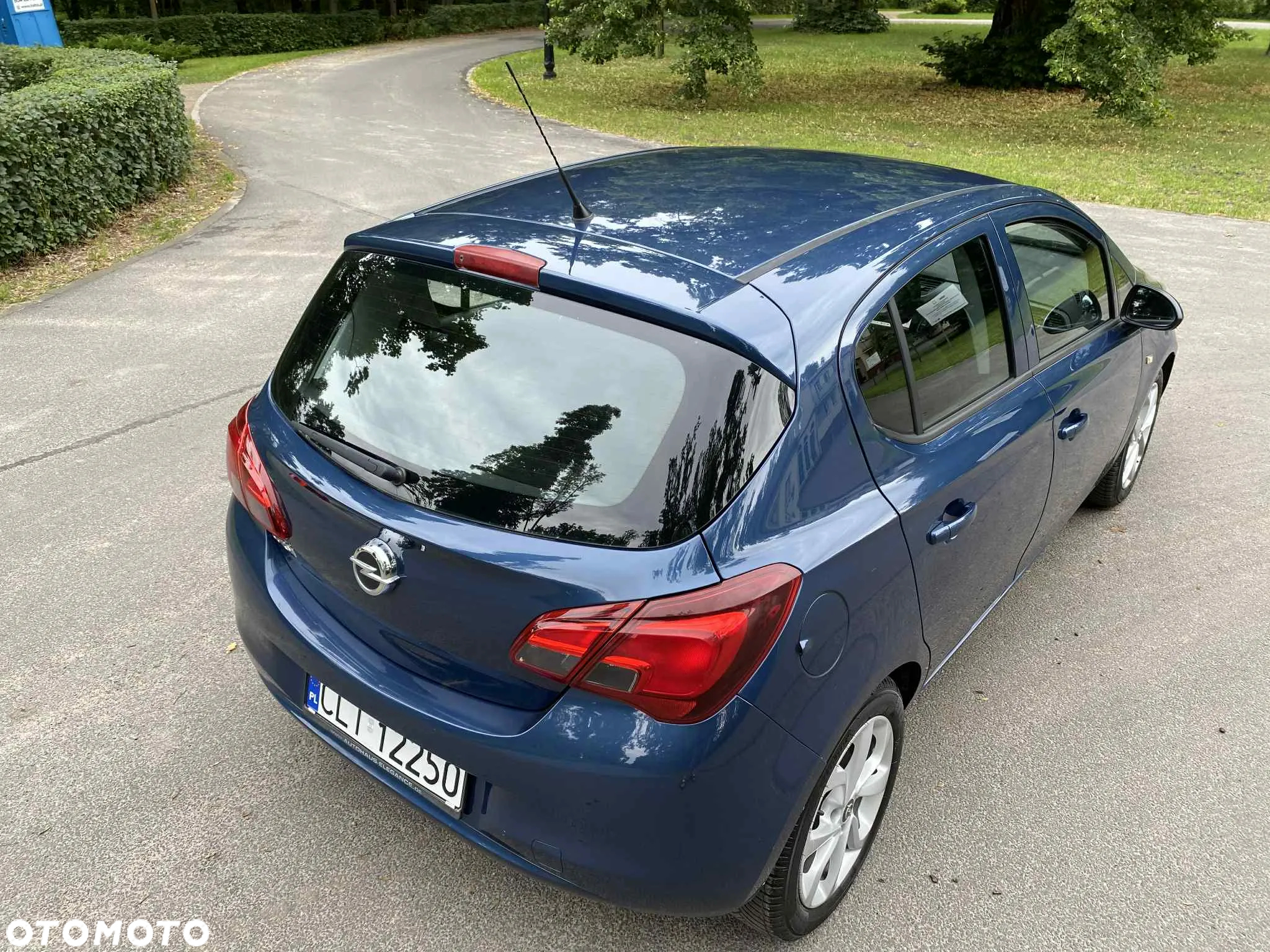 Opel Corsa 1.4 Cosmo - 4