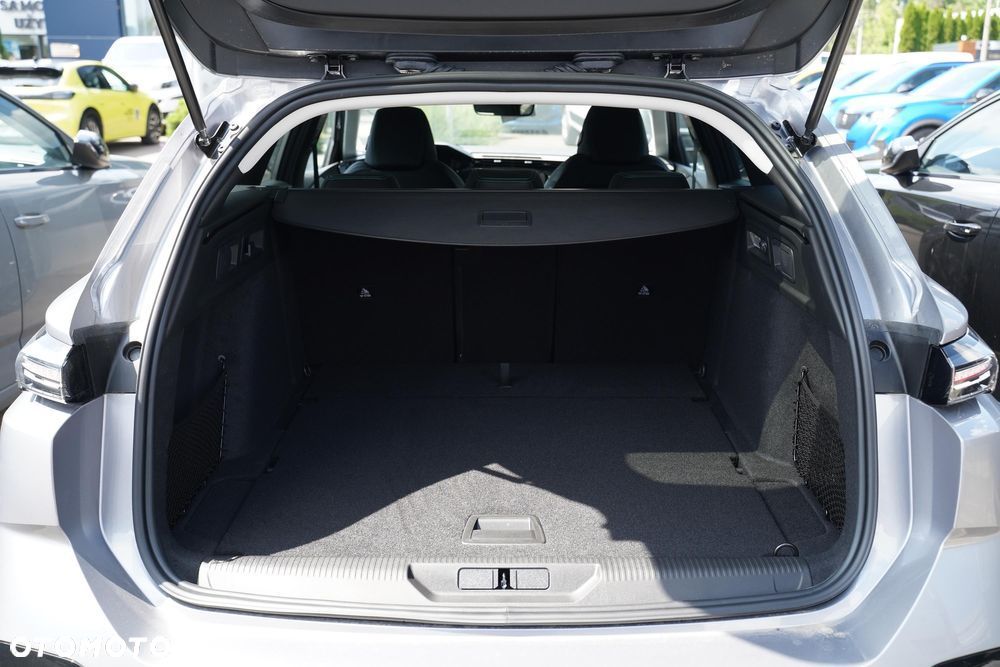 Peugeot 308 1.2 mHEV Allure S&S e-DCS6 - 7
