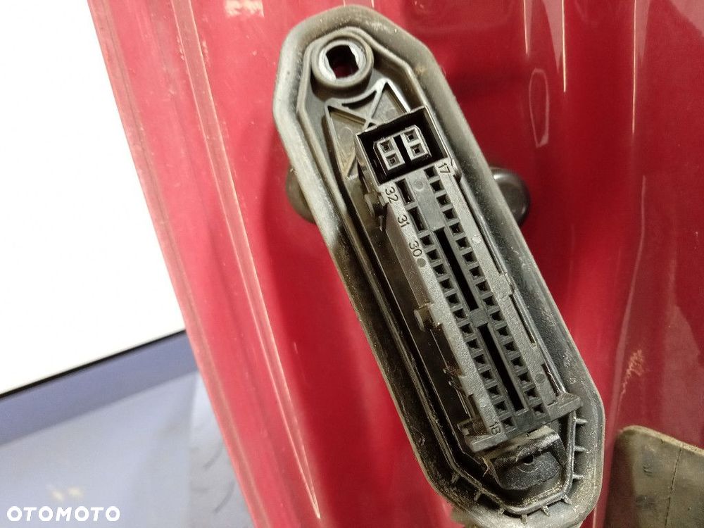 BMW 1 E81 DRZWI PRZÓD PRAWE PRZEDNIE KARMESINROT A61 - 5