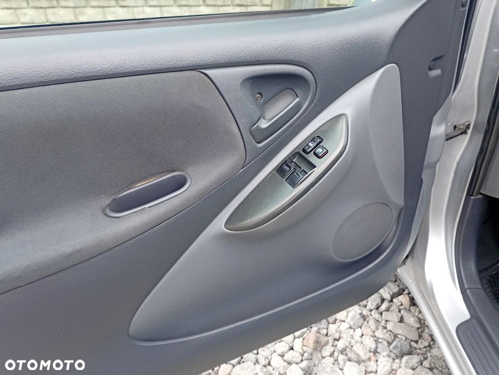 Toyota Yaris - 7