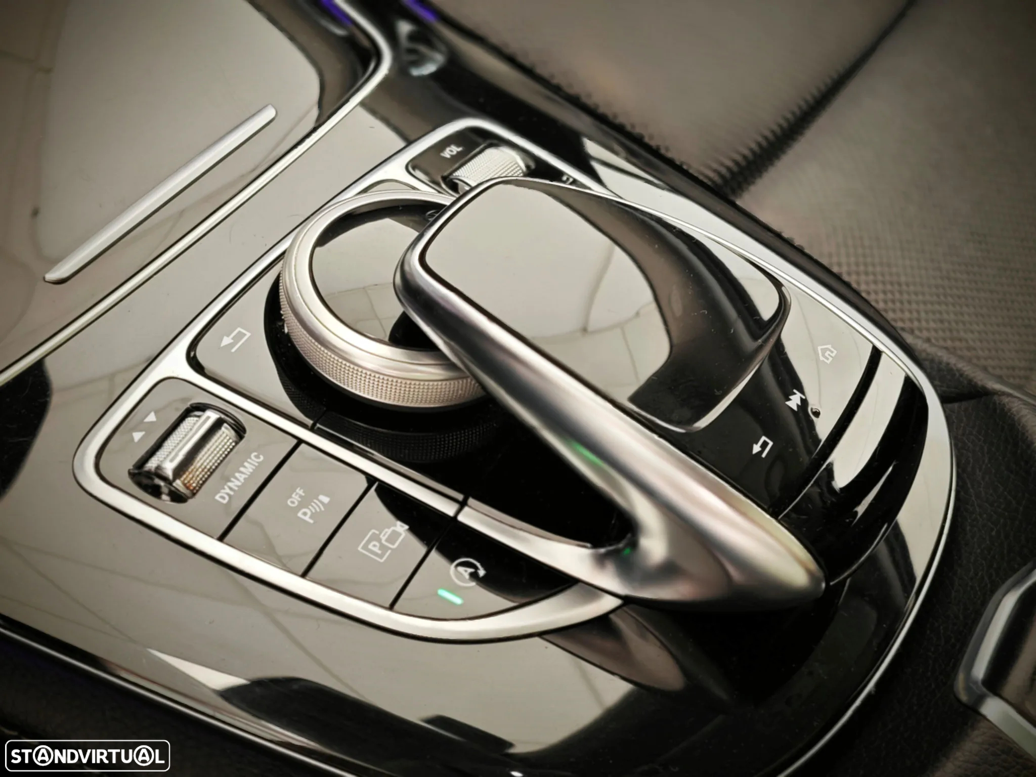 Mercedes-Benz E 220 d T 9G-TRONIC Exclusive - 36