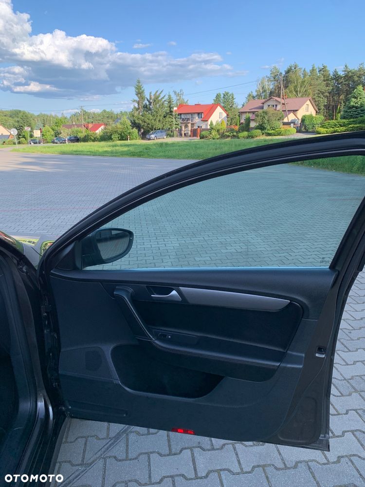 Volkswagen Passat 2.0 TDI Highline DSG - 22