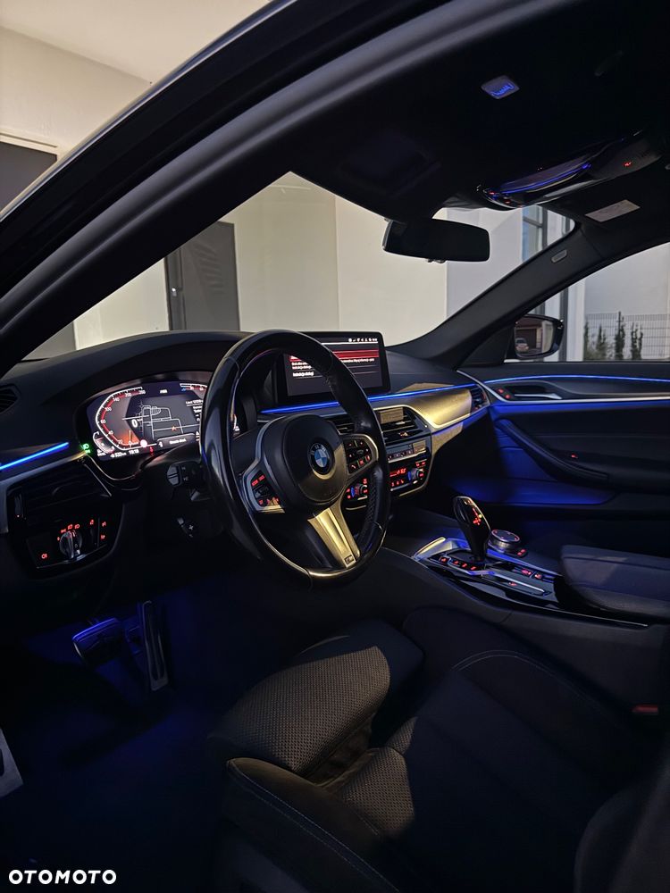 BMW Seria 5 520d xDrive M Sport sport - 10