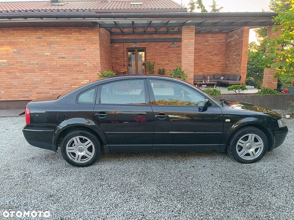 Volkswagen Passat - 8