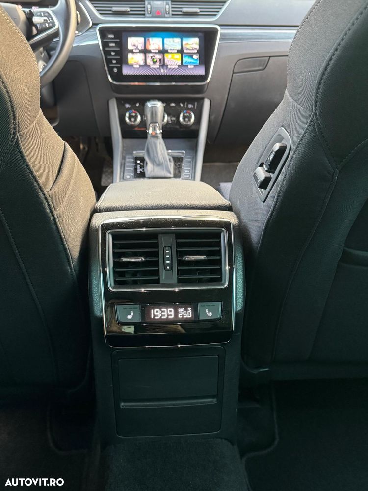 Skoda Superb 2.0 TDI DSG Style - 36