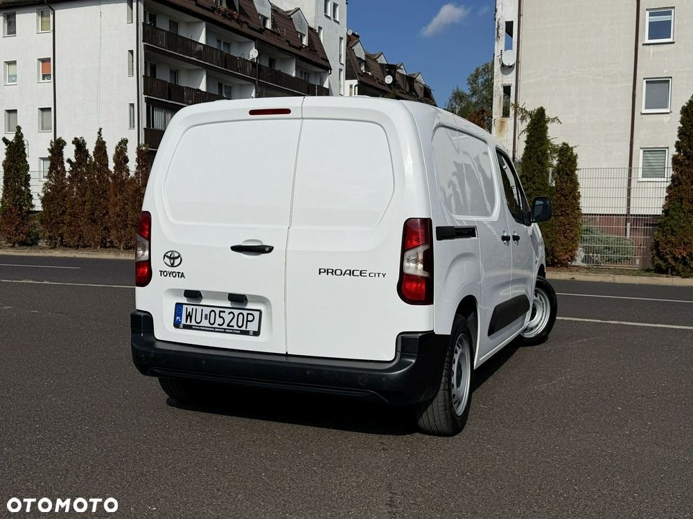 Toyota Proace City - 10