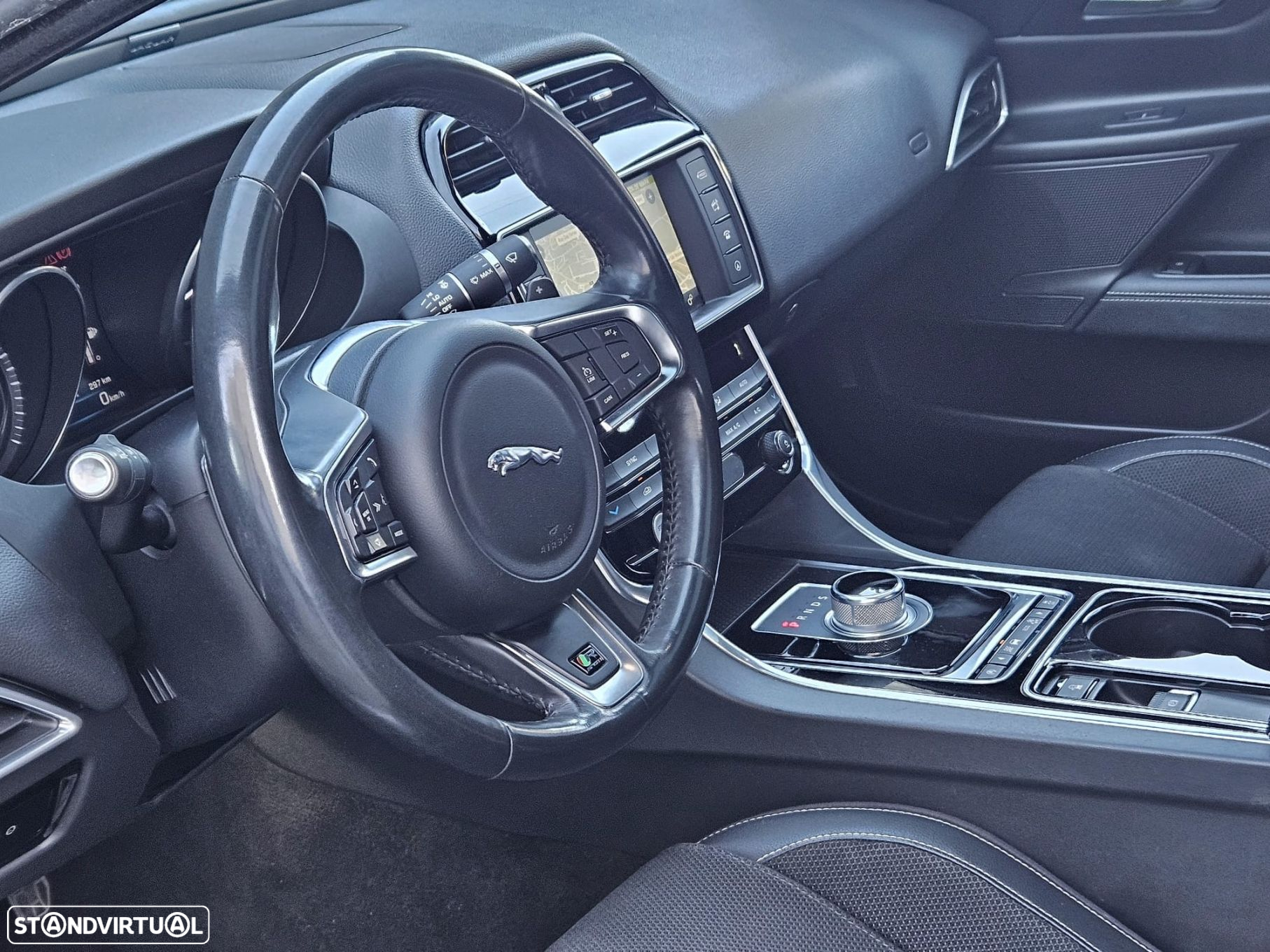 Jaguar XE 2.0 D R-Sport Aut. - 9