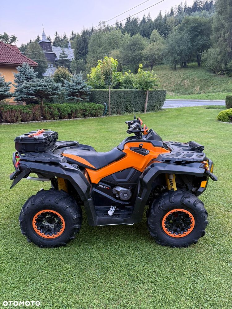 Can-Am Outlander - 2