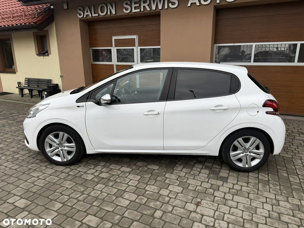 Peugeot 208 1.2 VTi Style - 11