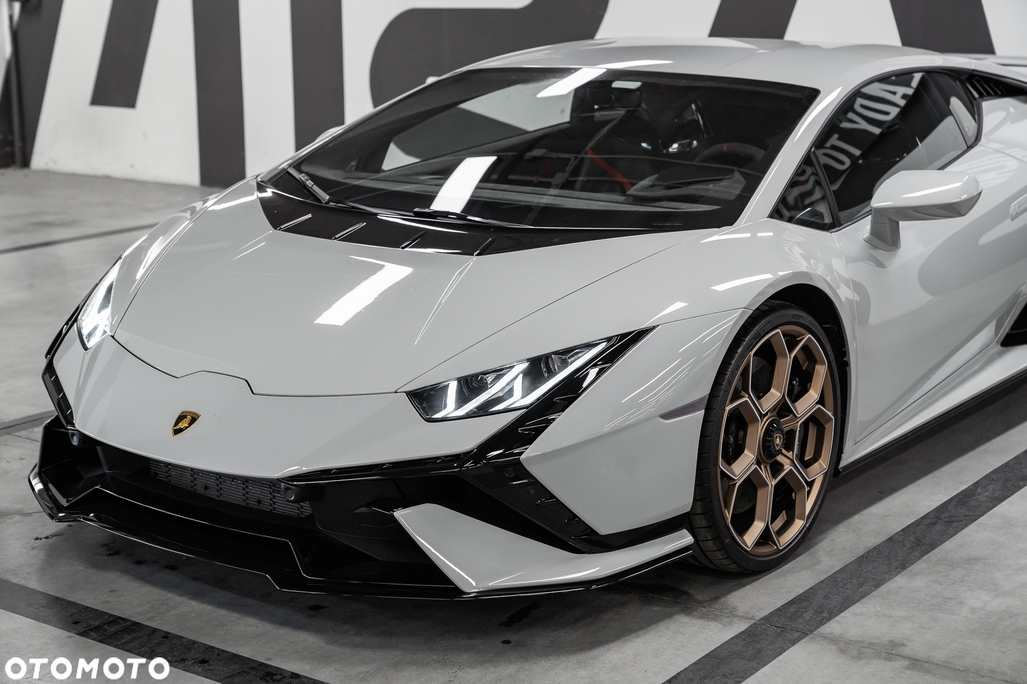 Lamborghini Huracan - 4