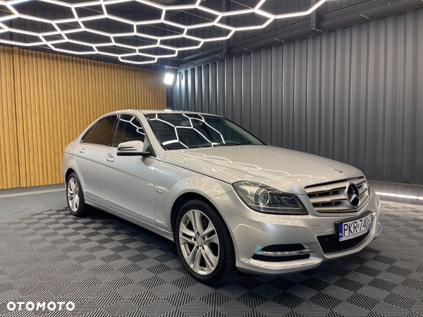 Mercedes-Benz Klasa C 350 T CDI DPF 4Matic 7G-TRONIC BlueEFFICIENCY Special Edition