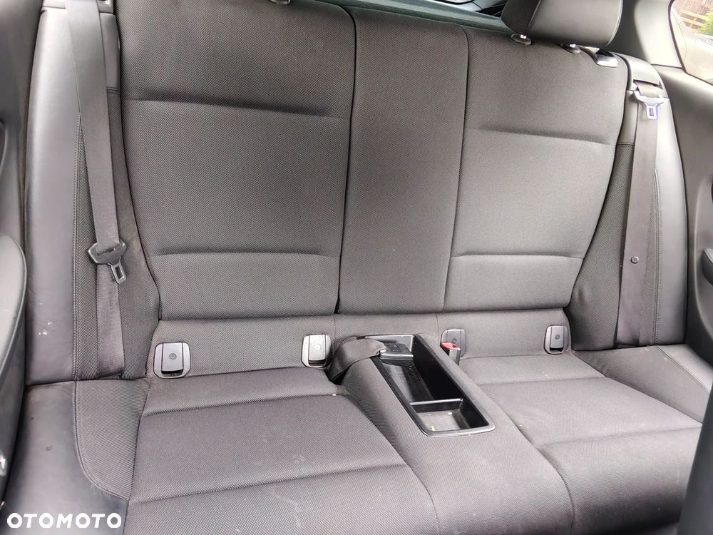 BMW Seria 1 118d DPF Edition Sport - 11