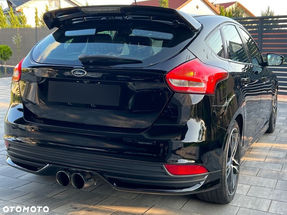 Ford Focus 2.0 EcoBoost ST - 9