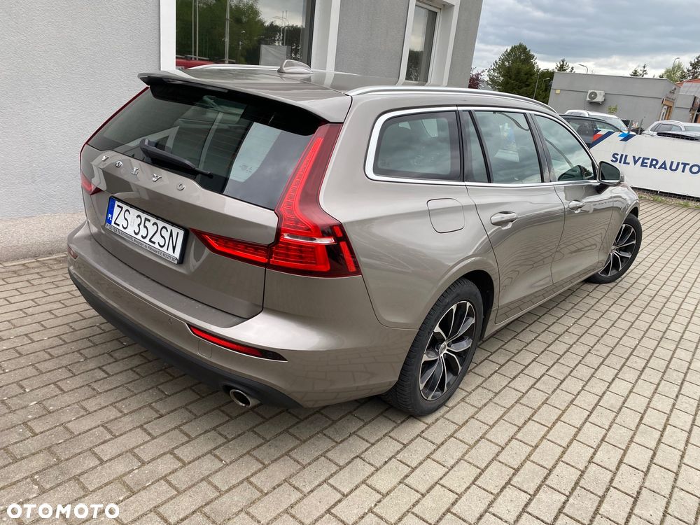Volvo V60 D4 Geartronic Summum - 9