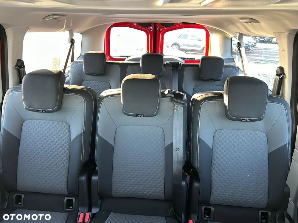 Volkswagen Caravelle - 16