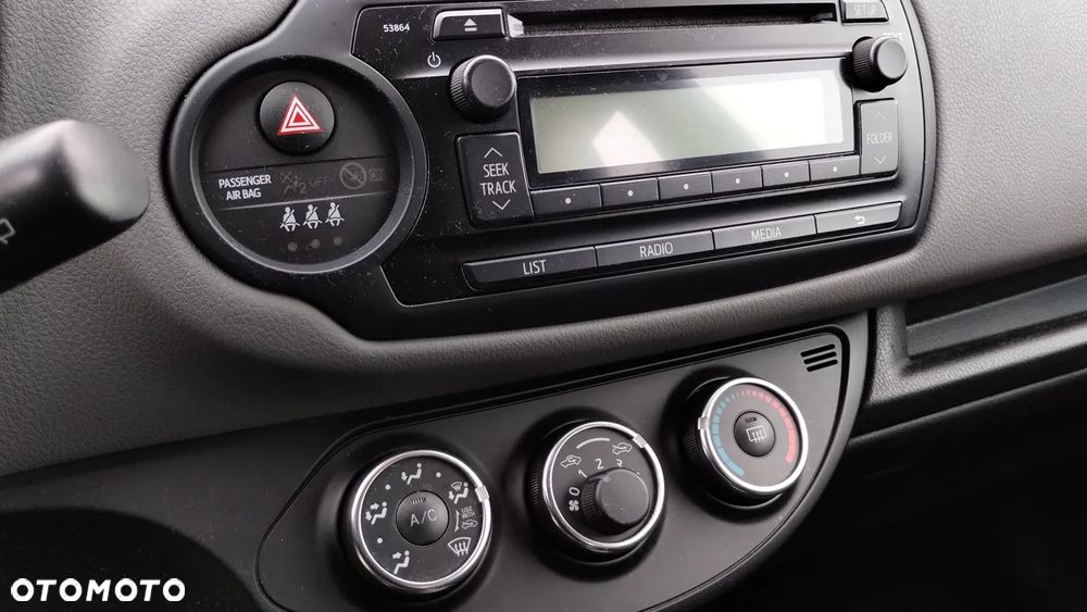 Toyota Yaris - 15