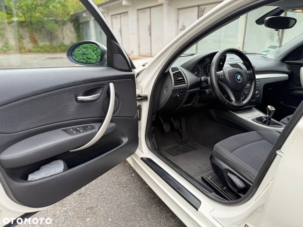 BMW Seria 1 116i - 13
