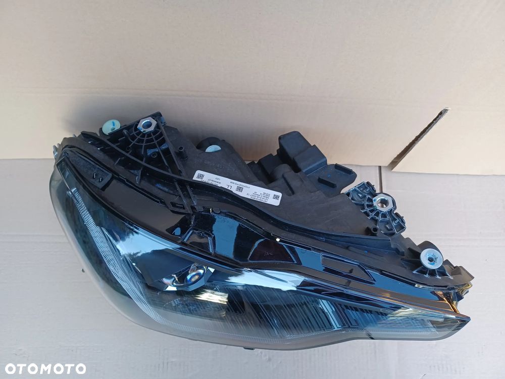 Full Led przedni prawy BMW M2 G42  oryg lampa - 2