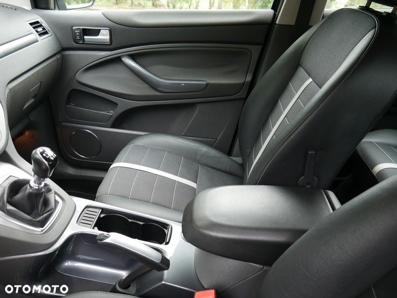 Ford Kuga 2.0 TDCi Titanium - 24