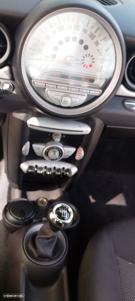 MINI 3 Portas One D - 16