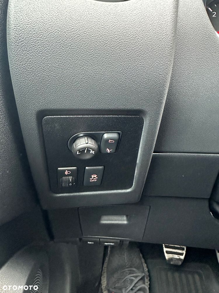 Nissan Qashqai 1.5 dCi DPF visia - 16