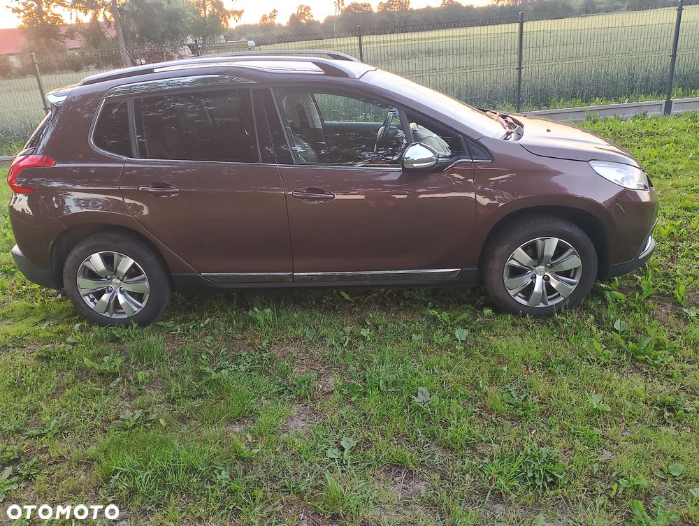 Peugeot 2008 e-HDi FAP 92 STOP & START Allure - 4
