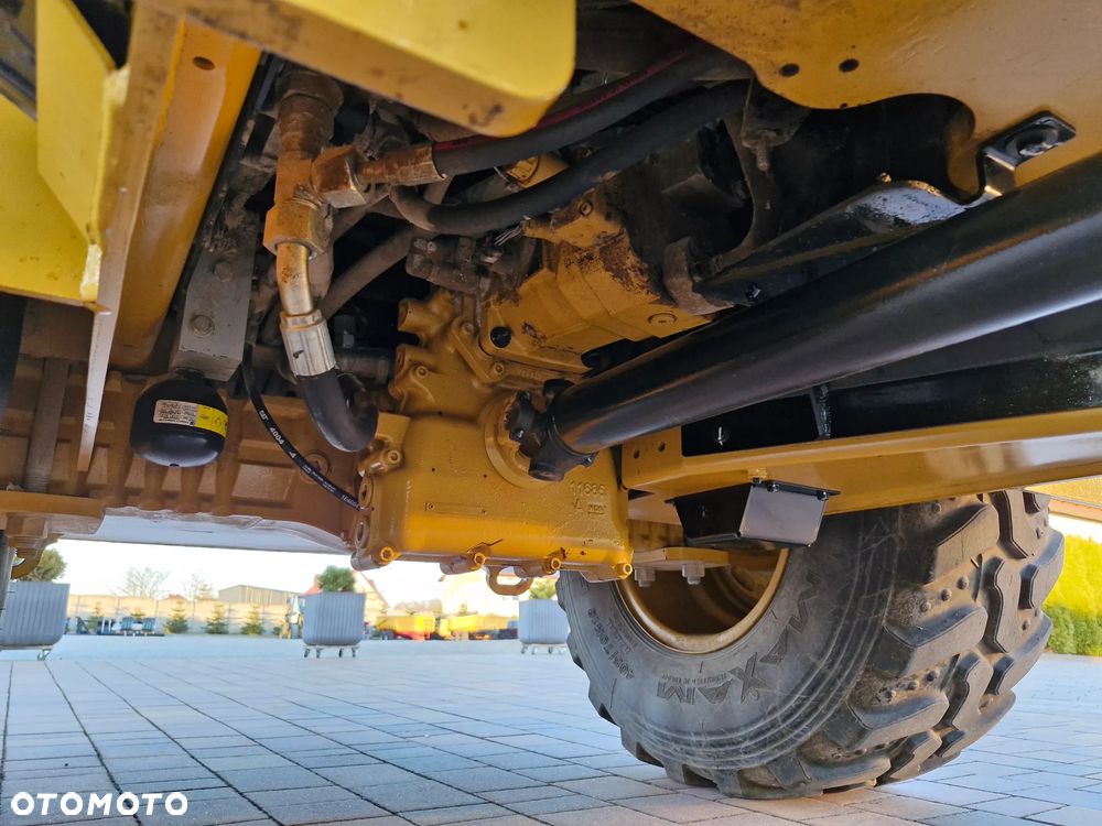 Caterpillar 906 M - 18