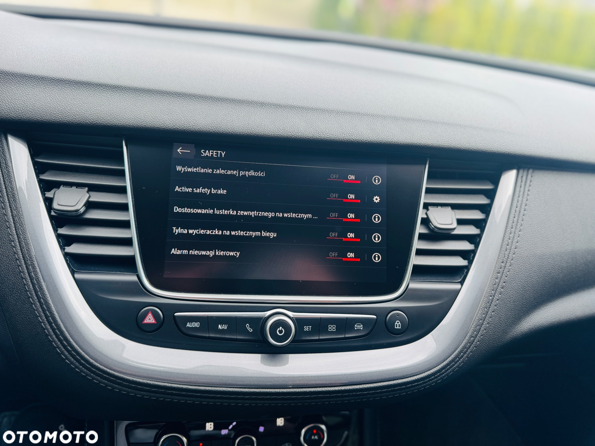 Opel Grandland X 1.6 D Start/Stop Automatik Business Edition - 22