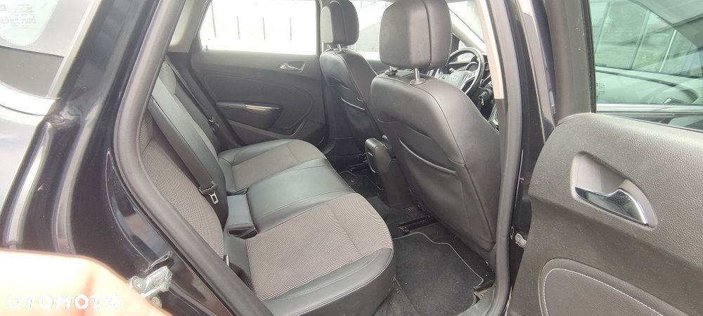 Opel Astra 1.7 CDTI DPF Cosmo - 3