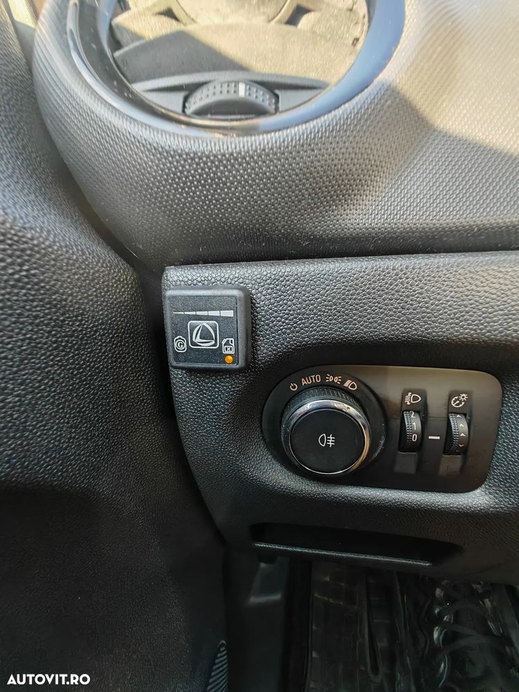 Opel Corsa - 12