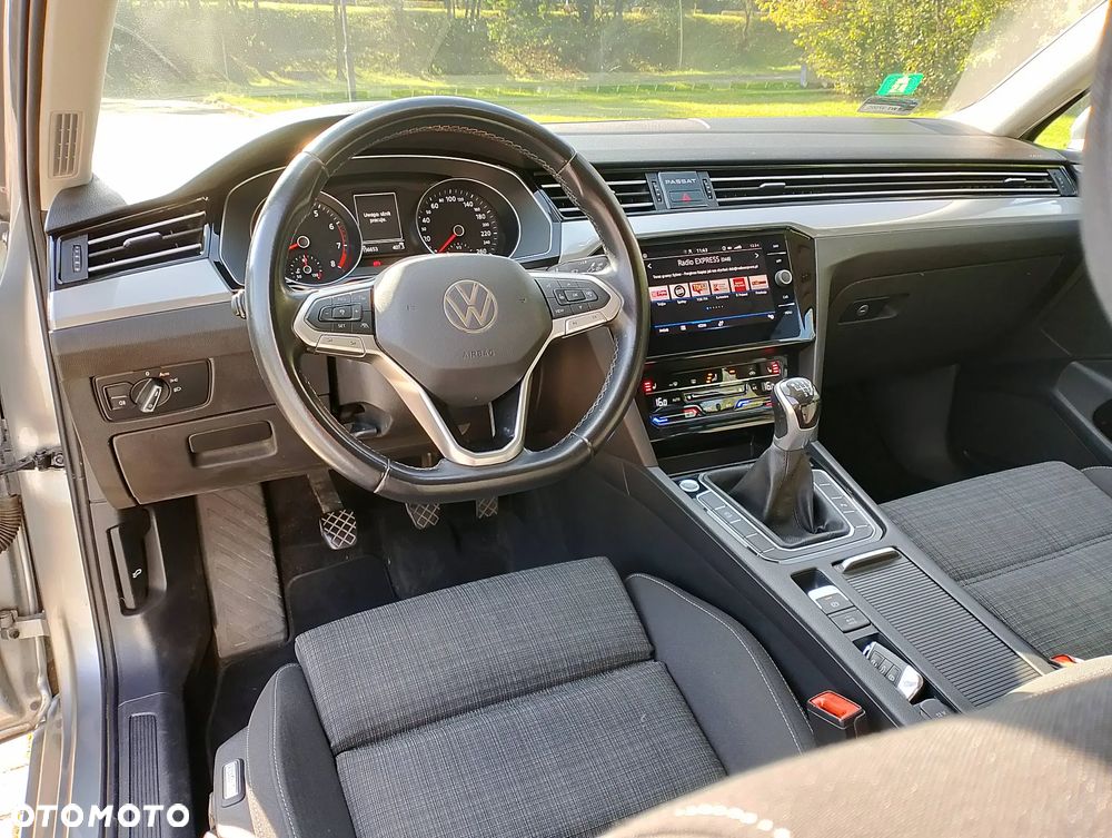 Volkswagen Passat 1.5 TSI EVO Business - 12