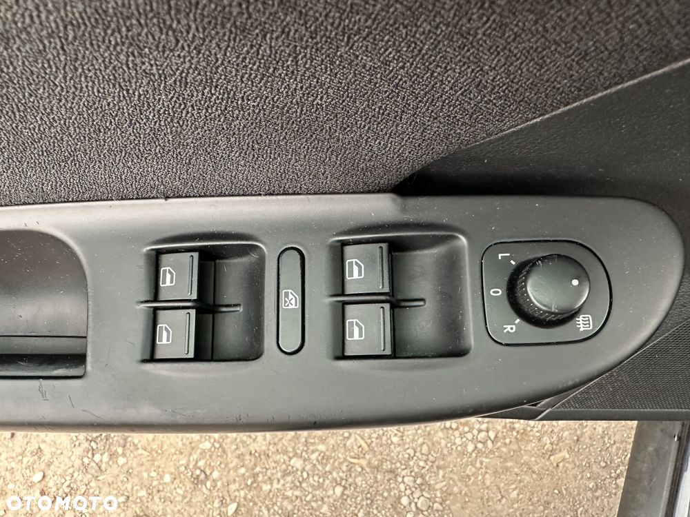 Volkswagen Passat 2.0 TDI DPF Comfortline - 11