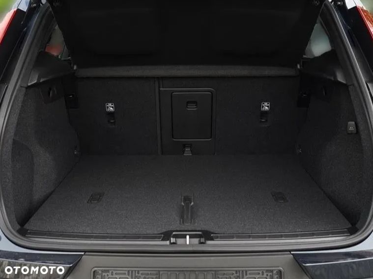 Volvo XC 40 B3 Plus Dark - 8