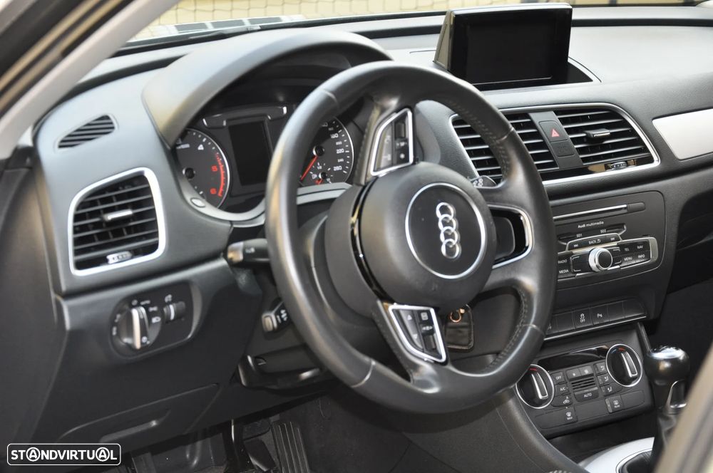 Audi Q3 2.0 TDI S-line - 28