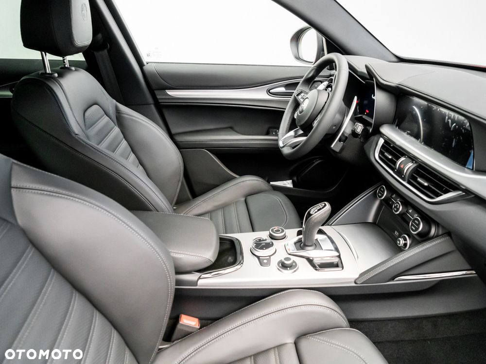 Alfa Romeo Stelvio 2.0 Turbo Veloce Q4 - 17