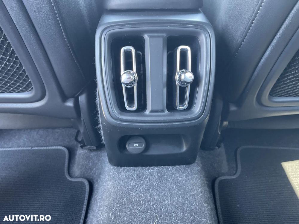 Volvo XC 40 D3 AWD R-Design - 13
