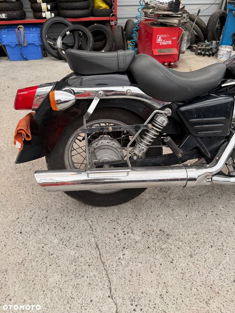 Honda Shadow - 16