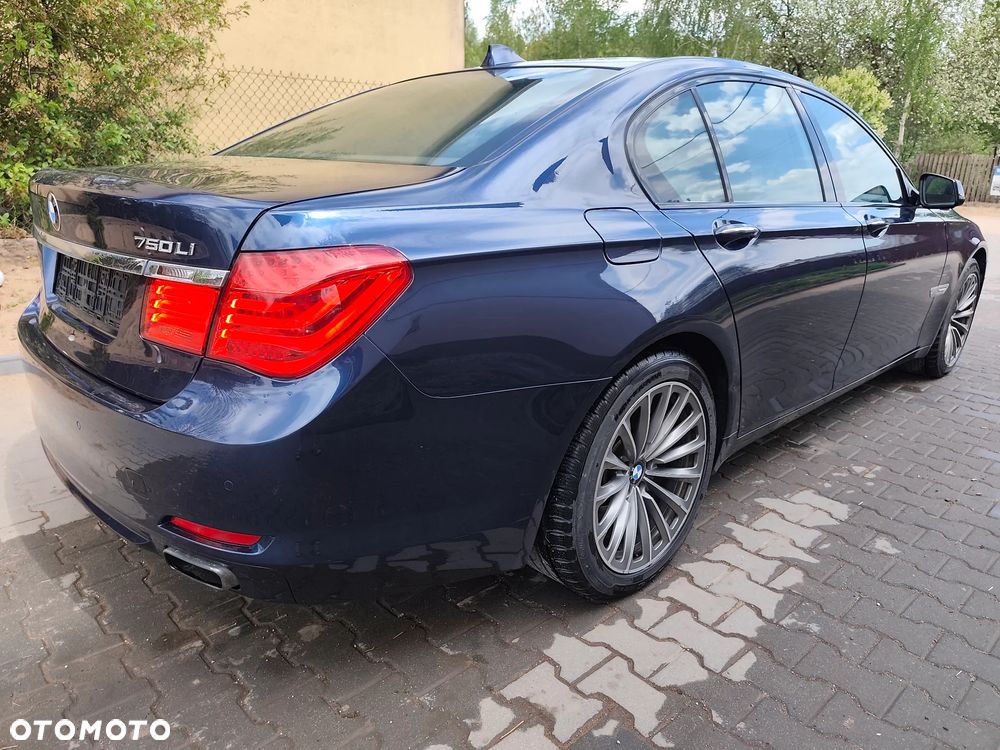 BMW Seria 7 750i L xDrive - 10