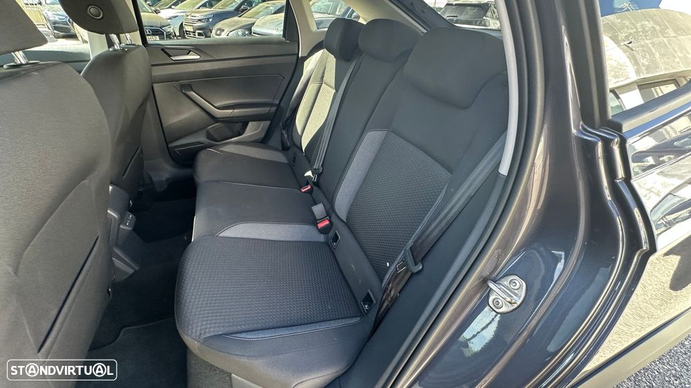 VW Taigo 1.0 TSI Urban - 11