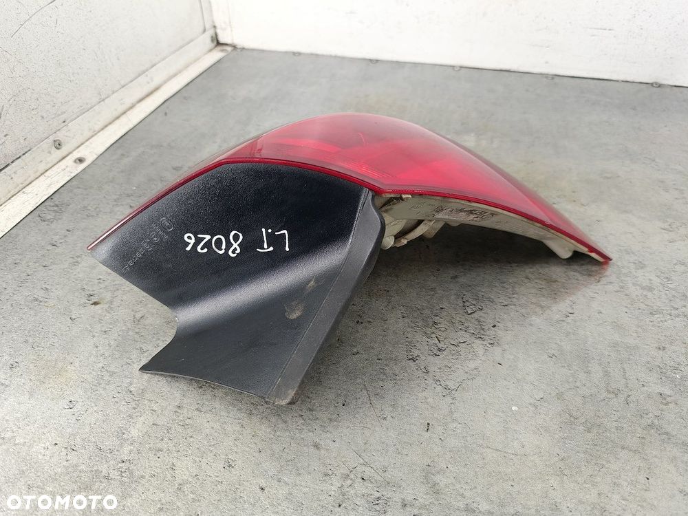 LAMPA TYLNA LEWA OPEL ASTRA J HATCHBACK - 3